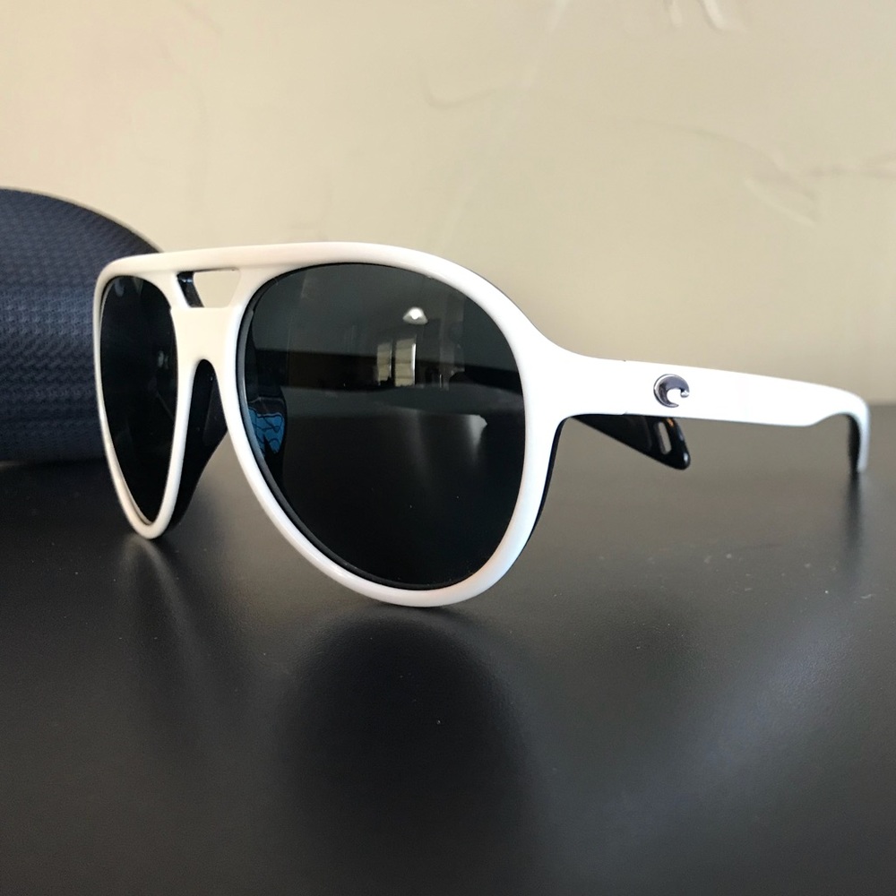 Costa Del Mar Seapoint 580P White